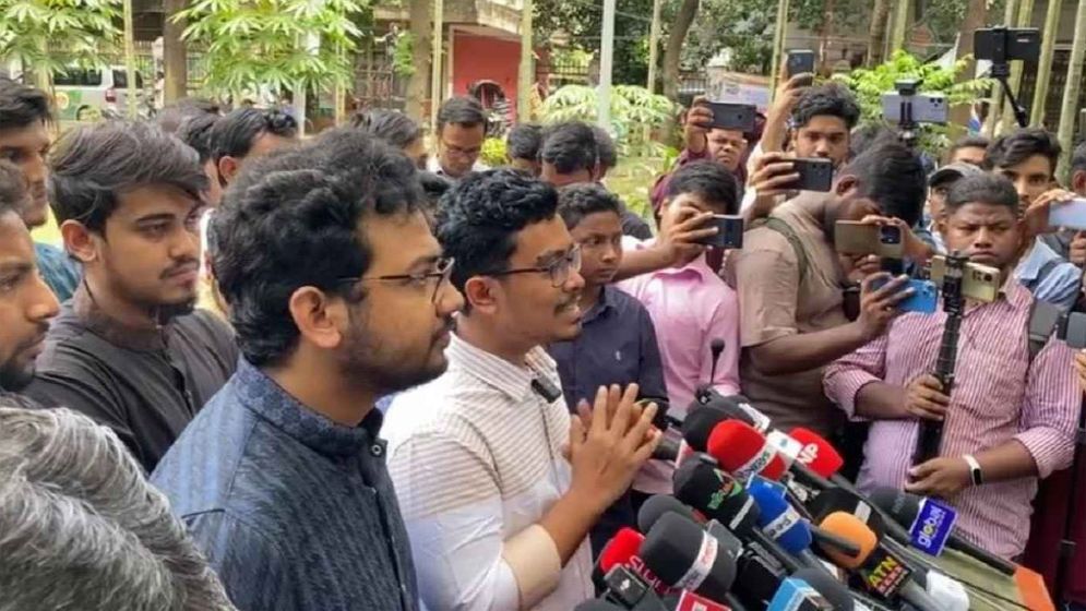 বিশ্ববিদ্যালয় প্রশাসন একটি দলের প্রতি পক্ষপাত করছে: সাদিক কায়েম